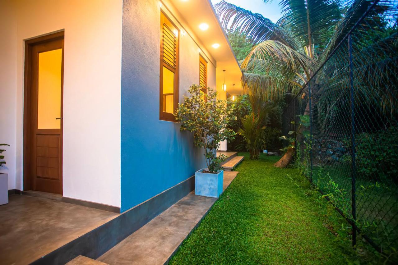The Shades Galle Exterior photo