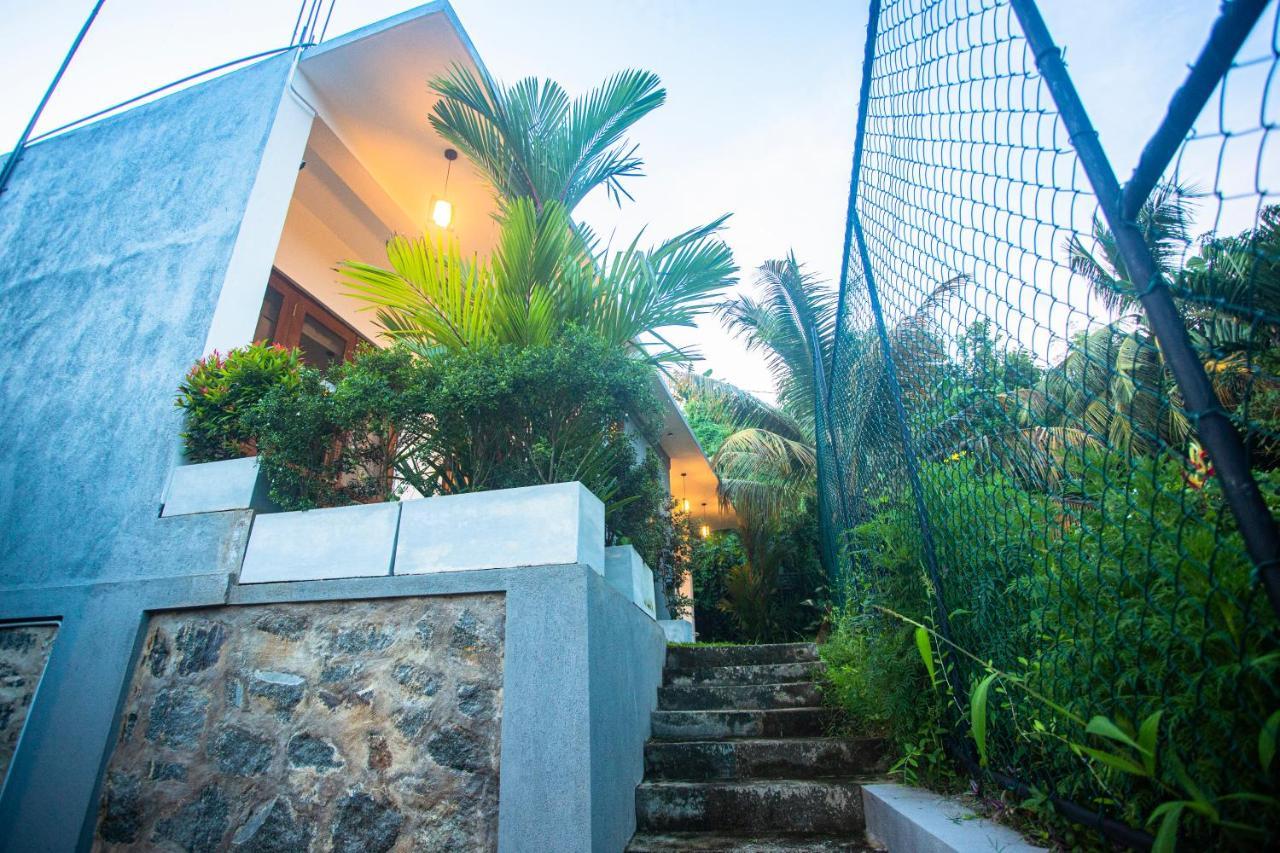 The Shades Galle Exterior photo