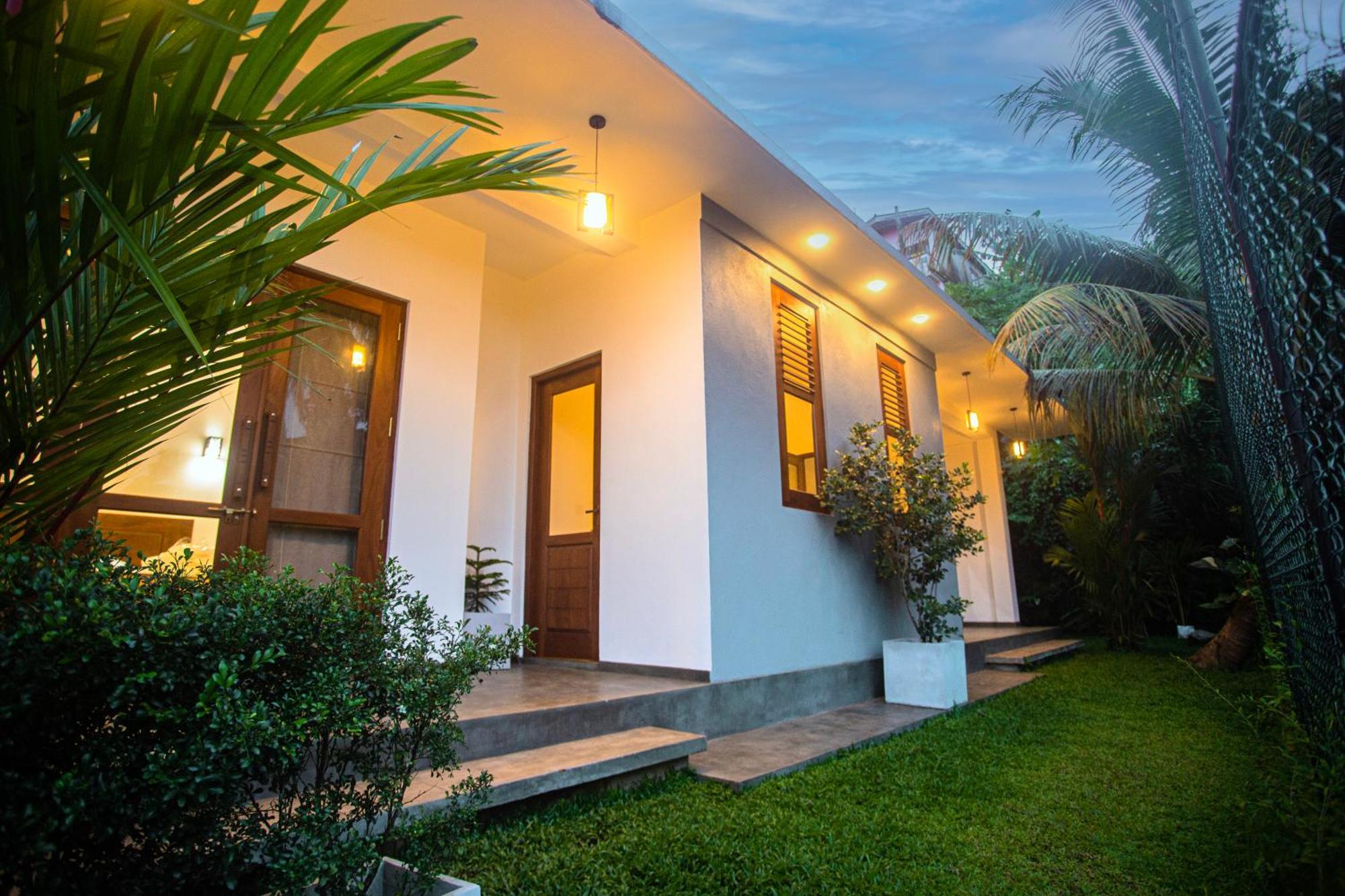 The Shades Galle Exterior photo
